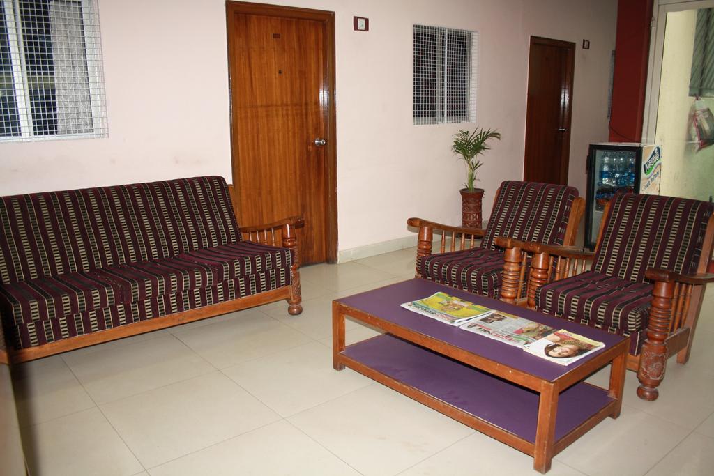 Minerva Residency Hotel Bangalore Bagian luar foto