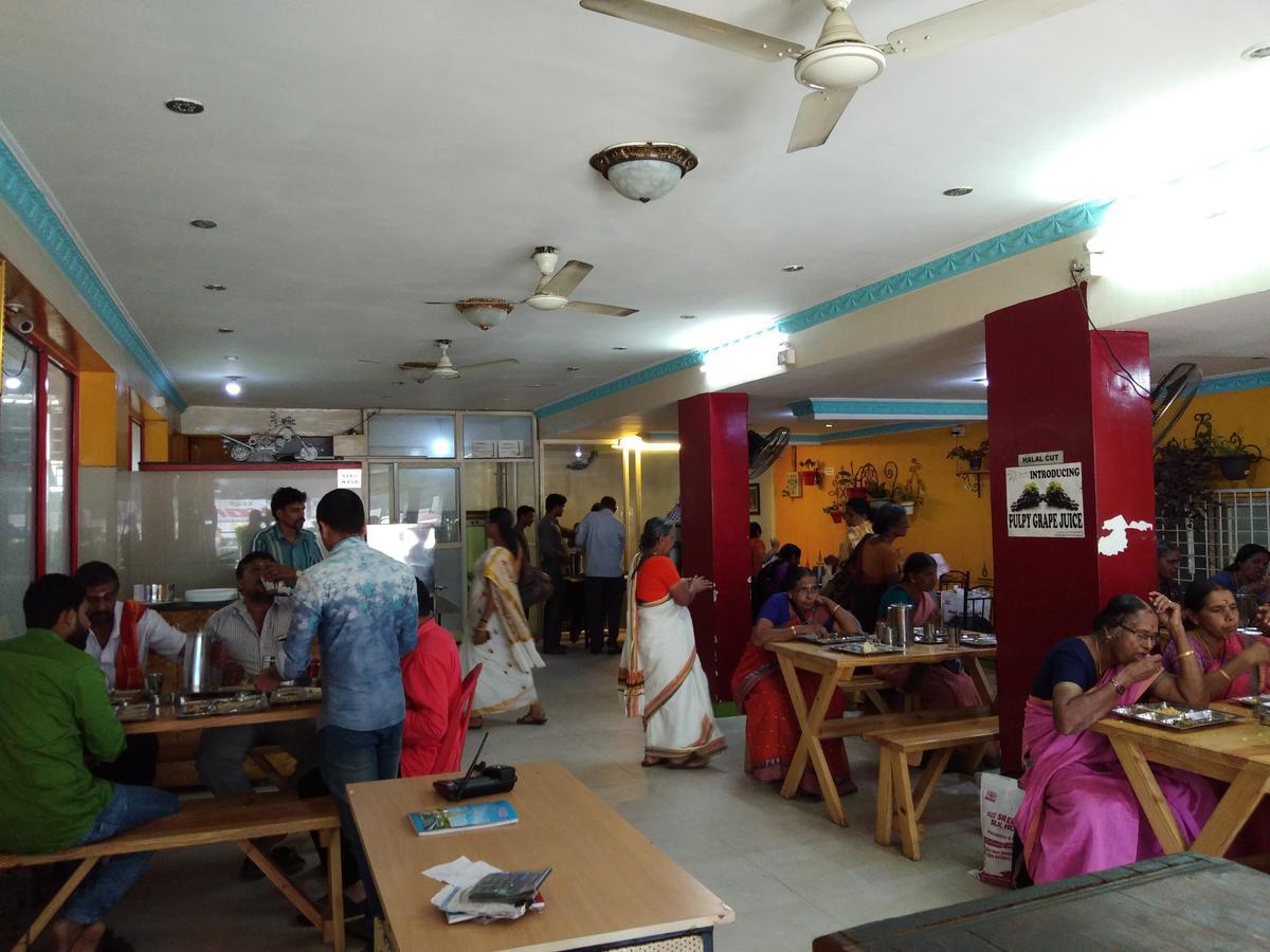 Minerva Residency Hotel Bangalore Bagian luar foto